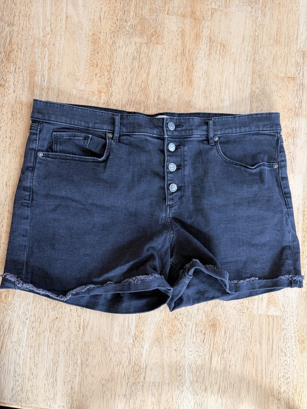 Loft Outlet 14 Women's Shorts Black Denim Shorts Cuffed and Button Front